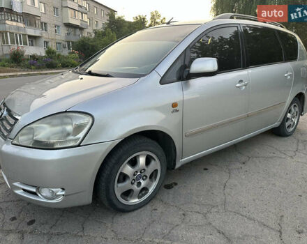 Сірий Тойота Авенсіс Версо, об'ємом двигуна 2 л та пробігом 250 тис. км за 5100 $, фото 45 на Automoto.ua