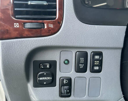 Сірий Тойота Авенсіс Версо, об'ємом двигуна 2 л та пробігом 250 тис. км за 5100 $, фото 52 на Automoto.ua