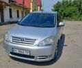 Сірий Тойота Авенсіс Версо, об'ємом двигуна 2 л та пробігом 416 тис. км за 5000 $, фото 1 на Automoto.ua