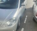 Серый Тойота Авенсис Версо, объемом двигателя 2 л и пробегом 420 тыс. км за 4500 $, фото 1 на Automoto.ua