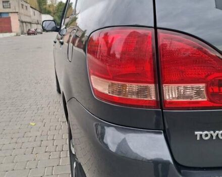 Серый Тойота Авенсис Версо, объемом двигателя 2 л и пробегом 278 тыс. км за 7400 $, фото 8 на Automoto.ua