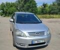 Сірий Тойота Авенсіс Версо, об'ємом двигуна 2 л та пробігом 416 тис. км за 5000 $, фото 10 на Automoto.ua