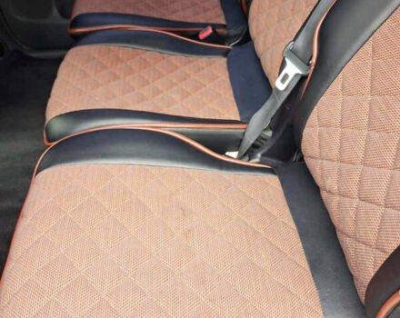 Серый Тойота Авенсис Версо, объемом двигателя 2 л и пробегом 278 тыс. км за 7400 $, фото 14 на Automoto.ua