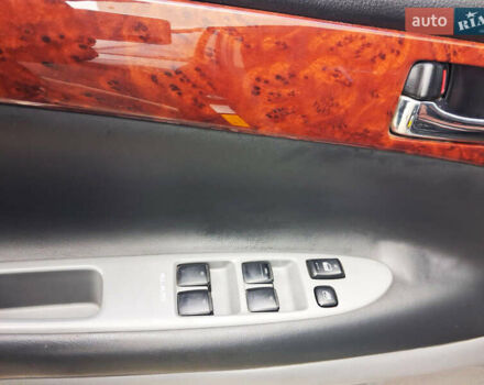 Серый Тойота Авенсис Версо, объемом двигателя 2 л и пробегом 278 тыс. км за 7400 $, фото 25 на Automoto.ua