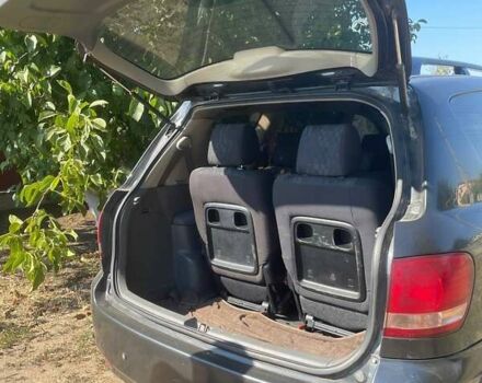 Сірий Тойота Авенсіс Версо, об'ємом двигуна 2 л та пробігом 470 тис. км за 6500 $, фото 9 на Automoto.ua