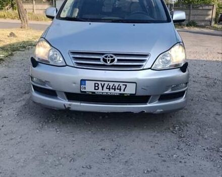 Серый Тойота Авенсис Версо, объемом двигателя 2 л и пробегом 231 тыс. км за 6300 $, фото 4 на Automoto.ua