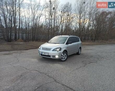 Серый Тойота Авенсис Версо, объемом двигателя 2 л и пробегом 240 тыс. км за 6500 $, фото 14 на Automoto.ua
