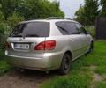 Сірий Тойота Авенсіс Версо, об'ємом двигуна 2 л та пробігом 335 тис. км за 4200 $, фото 4 на Automoto.ua