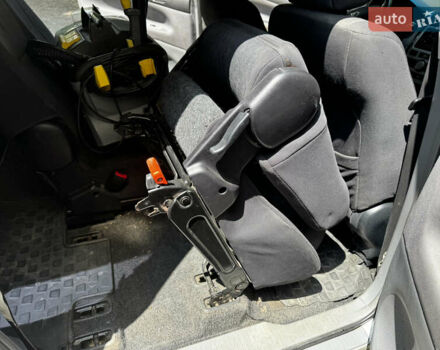 Серый Тойота Авенсис Версо, объемом двигателя 2 л и пробегом 226 тыс. км за 6500 $, фото 3 на Automoto.ua