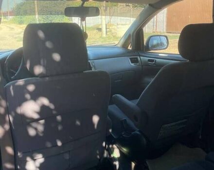 Сірий Тойота Авенсіс Версо, об'ємом двигуна 2 л та пробігом 470 тис. км за 6500 $, фото 12 на Automoto.ua