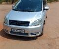 Сірий Тойота Авенсіс Версо, об'ємом двигуна 2 л та пробігом 311 тис. км за 6000 $, фото 1 на Automoto.ua