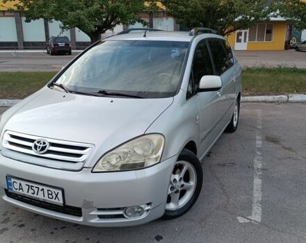 Сірий Тойота Авенсіс Версо, об'ємом двигуна 2 л та пробігом 388 тис. км за 5200 $, фото 17 на Automoto.ua