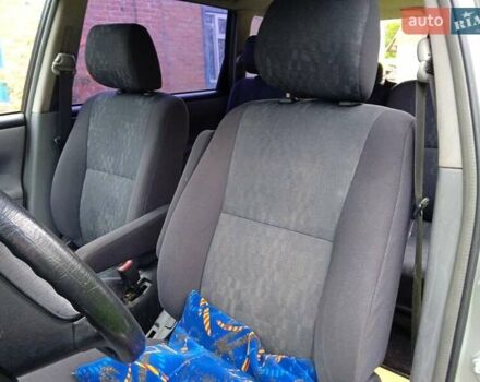 Сірий Тойота Авенсіс Версо, об'ємом двигуна 2 л та пробігом 335 тис. км за 4200 $, фото 15 на Automoto.ua