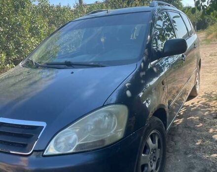 Сірий Тойота Авенсіс Версо, об'ємом двигуна 2 л та пробігом 470 тис. км за 6500 $, фото 2 на Automoto.ua