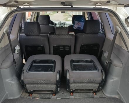 Сірий Тойота Авенсіс Версо, об'ємом двигуна 2 л та пробігом 388 тис. км за 5200 $, фото 11 на Automoto.ua