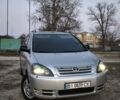Серый Тойота Авенсис Версо, объемом двигателя 2 л и пробегом 240 тыс. км за 6500 $, фото 2 на Automoto.ua