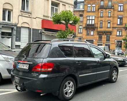 Серый Тойота Авенсис Версо, объемом двигателя 2 л и пробегом 250 тыс. км за 6000 $, фото 8 на Automoto.ua