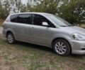 Серый Тойота Авенсис Версо, объемом двигателя 2 л и пробегом 405 тыс. км за 5600 $, фото 1 на Automoto.ua