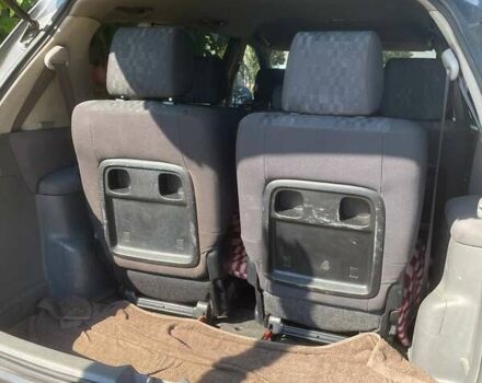 Сірий Тойота Авенсіс Версо, об'ємом двигуна 2 л та пробігом 470 тис. км за 6500 $, фото 8 на Automoto.ua