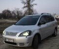 Серый Тойота Авенсис Версо, объемом двигателя 2 л и пробегом 240 тыс. км за 6500 $, фото 1 на Automoto.ua