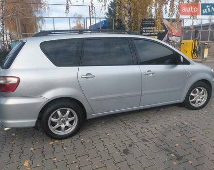 Серый Тойота Авенсис Версо, объемом двигателя 2 л и пробегом 273 тыс. км за 5700 $, фото 14 на Automoto.ua