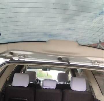 Серый Тойота Авенсис Версо, объемом двигателя 2 л и пробегом 240 тыс. км за 5100 $, фото 6 на Automoto.ua