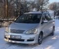 Сірий Тойота Авенсіс Версо, об'ємом двигуна 2 л та пробігом 430 тис. км за 4450 $, фото 1 на Automoto.ua