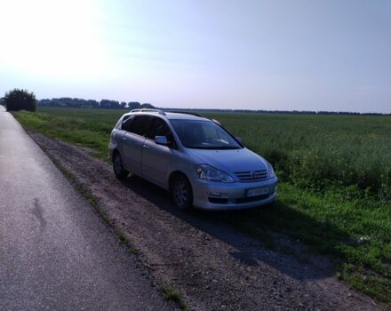 Серый Тойота Авенсис Версо, объемом двигателя 2 л и пробегом 2 тыс. км за 5000 $, фото 12 на Automoto.ua