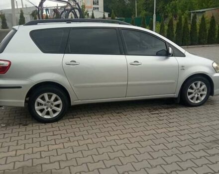 Сірий Тойота Авенсіс Версо, об'ємом двигуна 2 л та пробігом 400 тис. км за 5000 $, фото 1 на Automoto.ua