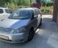 Сірий Тойота Авенсіс Версо, об'ємом двигуна 2 л та пробігом 712 тис. км за 3000 $, фото 1 на Automoto.ua