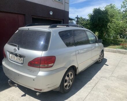 Сірий Тойота Авенсіс Версо, об'ємом двигуна 2 л та пробігом 712 тис. км за 3000 $, фото 1 на Automoto.ua