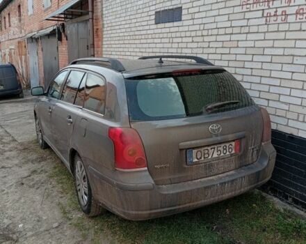 Серый Тойота Авенсис Версо, объемом двигателя 2 л и пробегом 407 тыс. км за 1903 $, фото 2 на Automoto.ua