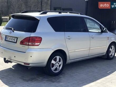 Сірий Тойота Авенсіс Версо, об'ємом двигуна 2 л та пробігом 340 тис. км за 4900 $, фото 1 на Automoto.ua