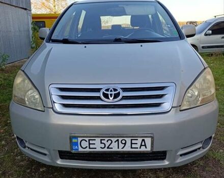 Серый Тойота Авенсис Версо, объемом двигателя 2 л и пробегом 370 тыс. км за 5500 $, фото 1 на Automoto.ua