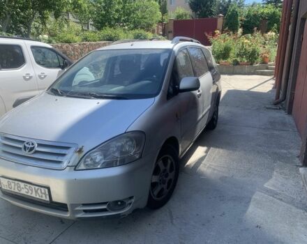 Сірий Тойота Авенсіс Версо, об'ємом двигуна 2 л та пробігом 712 тис. км за 3000 $, фото 1 на Automoto.ua