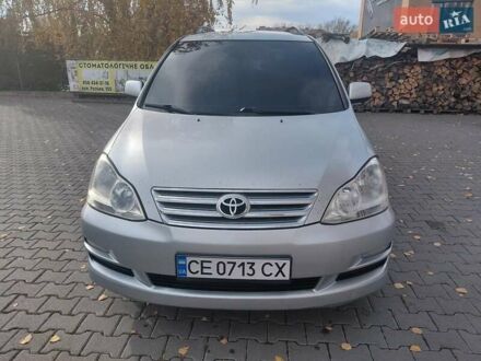 Серый Тойота Авенсис Версо, объемом двигателя 2 л и пробегом 273 тыс. км за 5700 $, фото 1 на Automoto.ua