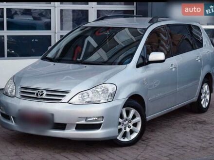 Тойота Авенсис Версо 2005 в Одессе на Automoto.ua Серый Тойота Авенсис Версо, объемом двигателя 2 л и пробегом 250 тыс. км за 7500 $, фото 1 на Automoto.ua