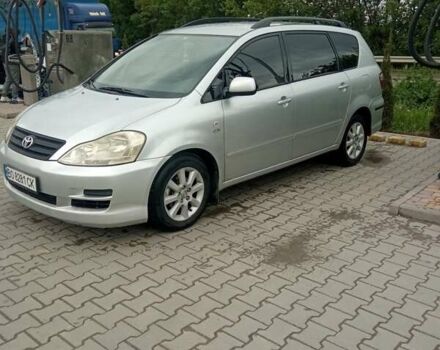 Сірий Тойота Авенсіс Версо, об'ємом двигуна 2 л та пробігом 400 тис. км за 5000 $, фото 1 на Automoto.ua