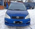 Синій Тойота Авенсіс Версо, об'ємом двигуна 2 л та пробігом 400 тис. км за 6000 $, фото 1 на Automoto.ua