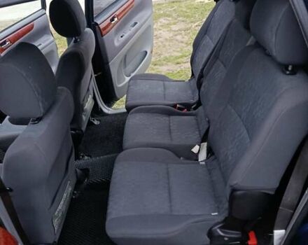 Синій Тойота Авенсіс Версо, об'ємом двигуна 2 л та пробігом 285 тис. км за 5900 $, фото 20 на Automoto.ua