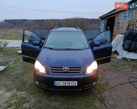 Синій Тойота Авенсіс Версо, об'ємом двигуна 2 л та пробігом 285 тис. км за 5900 $, фото 10 на Automoto.ua