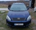 Синій Тойота Авенсіс Версо, об'ємом двигуна 2 л та пробігом 285 тис. км за 5900 $, фото 3 на Automoto.ua