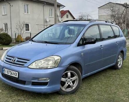 Синій Тойота Авенсіс Версо, об'ємом двигуна 2 л та пробігом 337 тис. км за 5000 $, фото 1 на Automoto.ua