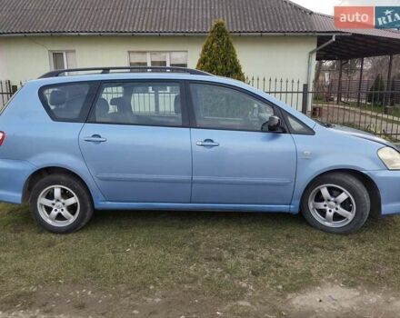 Синій Тойота Авенсіс Версо, об'ємом двигуна 2 л та пробігом 337 тис. км за 5000 $, фото 4 на Automoto.ua