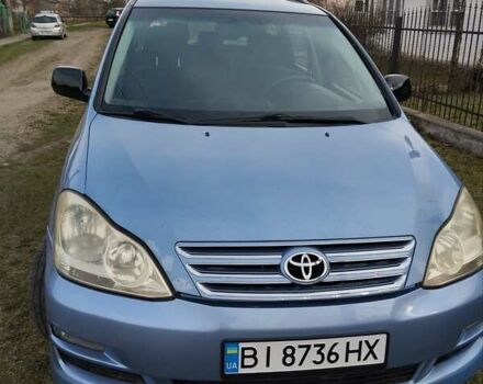 Синій Тойота Авенсіс Версо, об'ємом двигуна 2 л та пробігом 337 тис. км за 5000 $, фото 5 на Automoto.ua