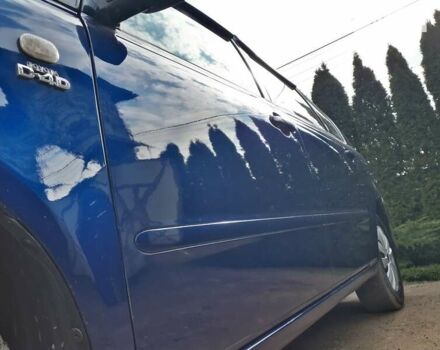 Синій Тойота Авенсіс Версо, об'ємом двигуна 2 л та пробігом 340 тис. км за 5555 $, фото 48 на Automoto.ua