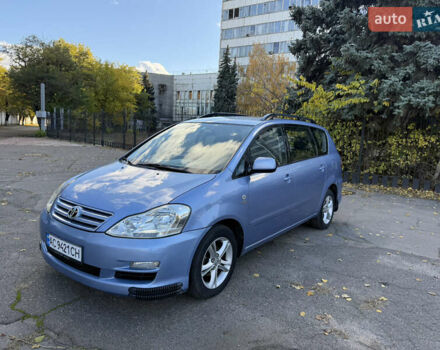 Синий Тойота Авенсис Версо, объемом двигателя 2 л и пробегом 336 тыс. км за 5350 $, фото 28 на Automoto.ua