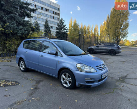 Синий Тойота Авенсис Версо, объемом двигателя 2 л и пробегом 336 тыс. км за 5350 $, фото 27 на Automoto.ua