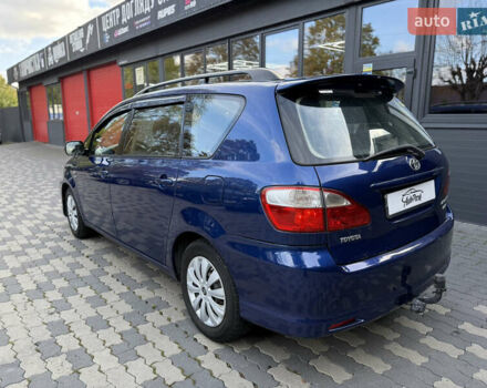 Синий Тойота Авенсис Версо, объемом двигателя 2 л и пробегом 373 тыс. км за 3650 $, фото 6 на Automoto.ua