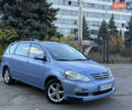 Синий Тойота Авенсис Версо, объемом двигателя 2 л и пробегом 336 тыс. км за 5350 $, фото 2 на Automoto.ua
